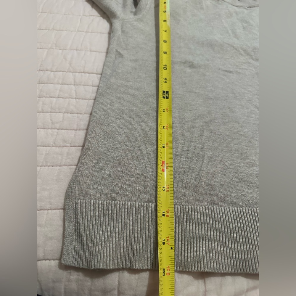 H&M Light Knit Top size Xsmall - Picture 6 of 7